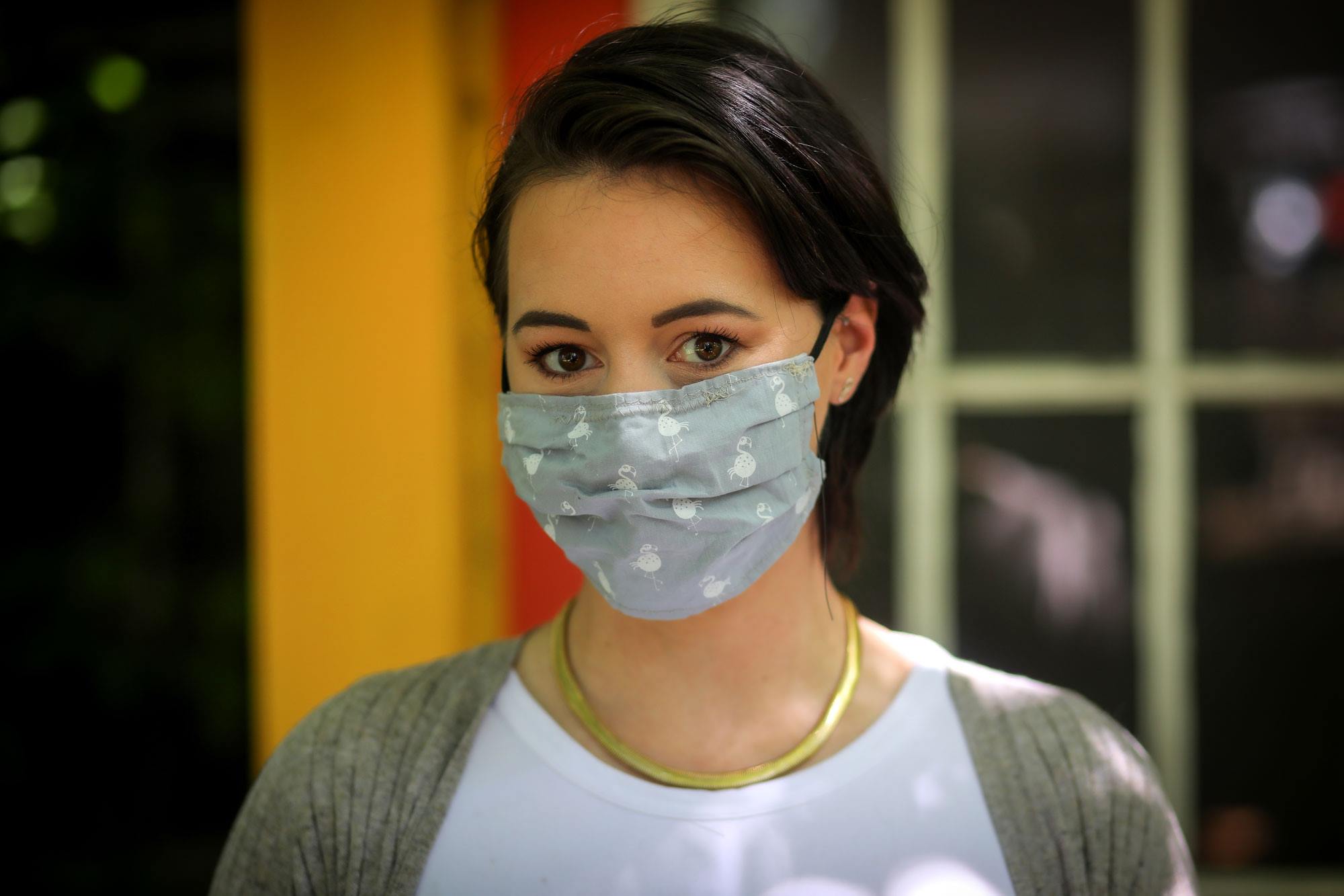 Albertans are encouraged to wear non-medical masks in public when it’s ...